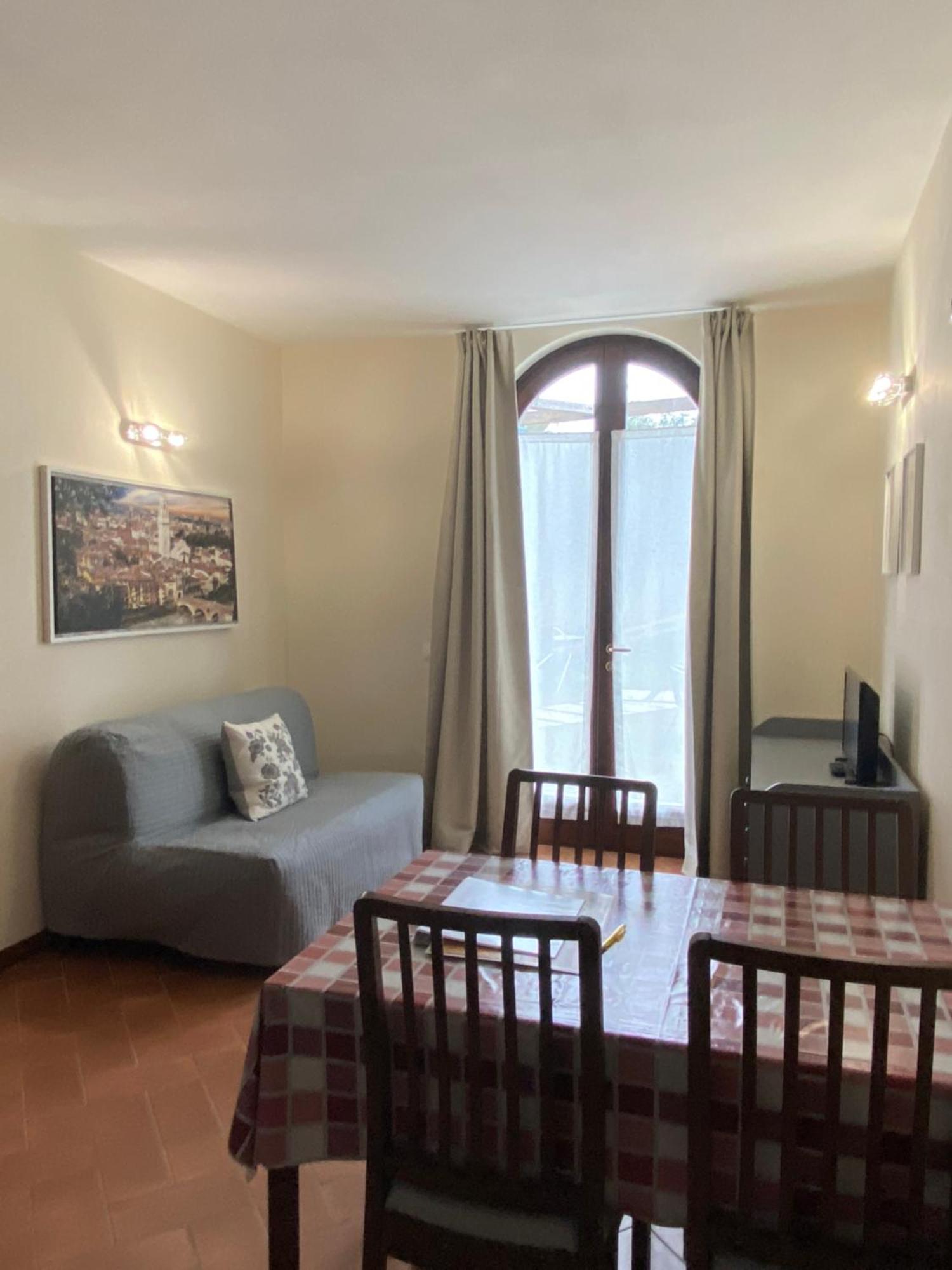 Residenza Cipressi E Olivi Apartment Verona Bagian luar foto