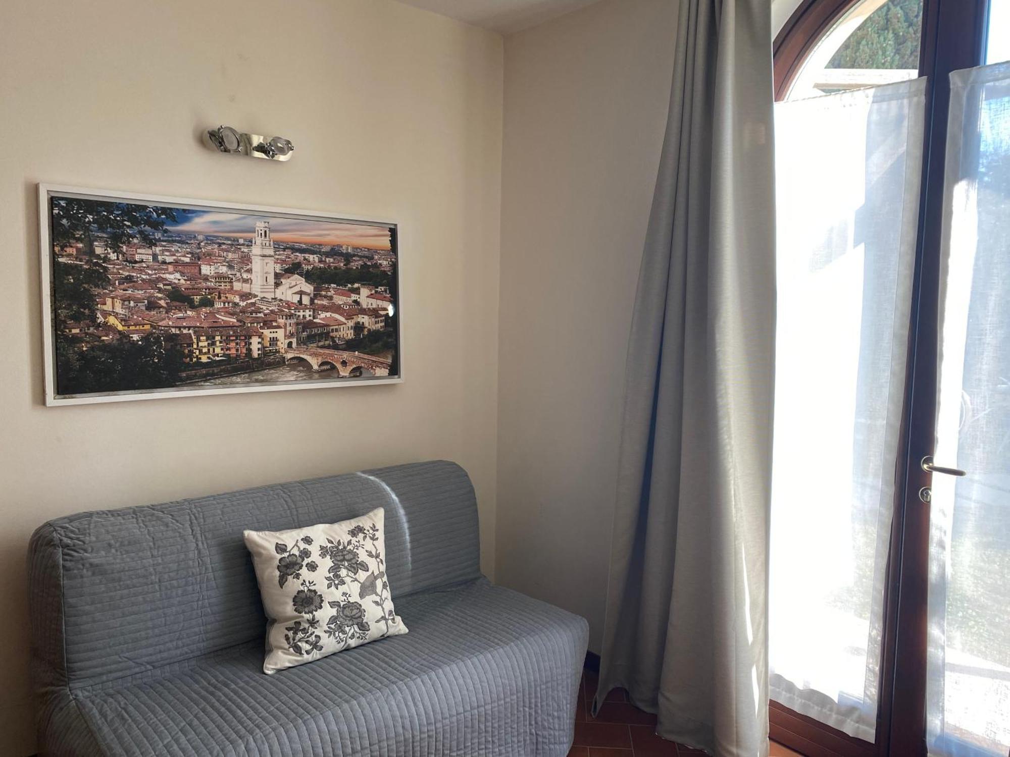 Residenza Cipressi E Olivi Apartment Verona Bagian luar foto